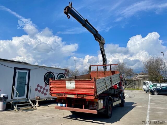 Camion à benne basculante IVECO 145-17