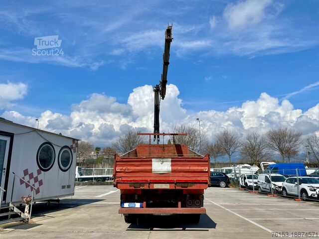 Camion à benne basculante IVECO 145-17