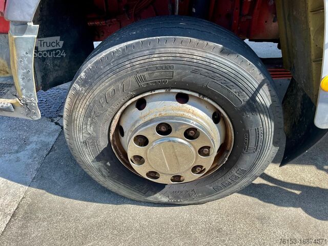 Camion à benne basculante IVECO 145-17