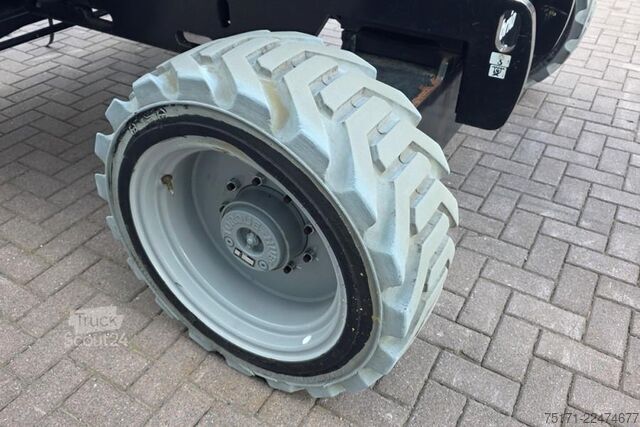 Przegubowa teleskopowa platforma robocza Genie Z-45FE/DC Valid inspection, Hybrid, Rough Terrain