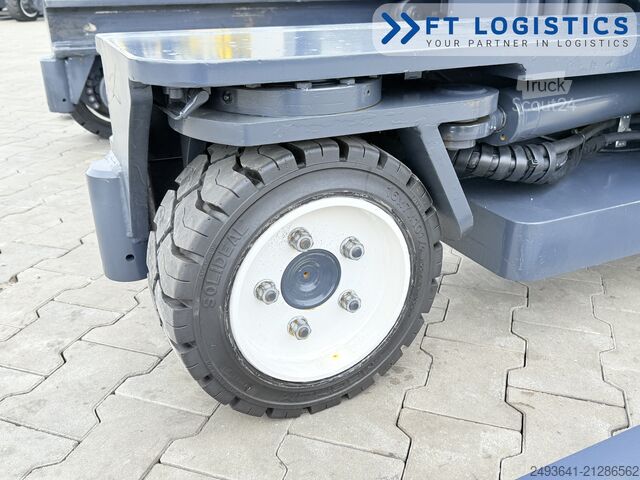 Négyirányú targoncát Combilift C3000 GAS DUPLEX 4100 WIDE POSITIONER
