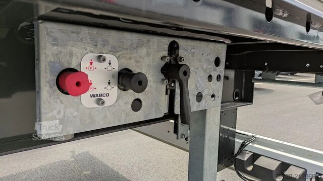 Грузоподъемная платформа PAVIC TBPA 18-66E Tandem Baustoff Anhänger