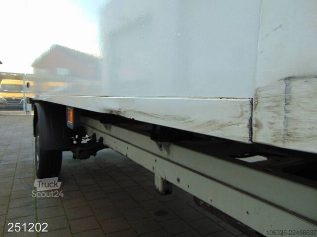 Skriňová dodávka VW VW Crafter 2.0 TDI 35 180 2.0 TDI Maxi Klima-Kam