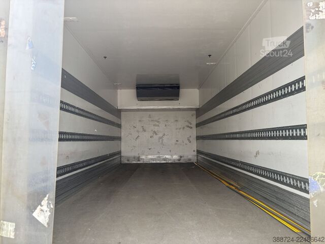 Ledusskapja kravas automašīna IVECO Stralis 420 6x2*Kühlkofffer*Thermoking T1000*LBW