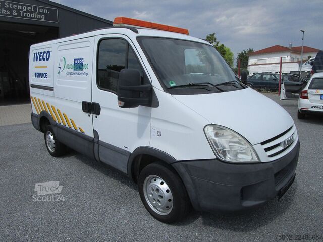 Κλειστό βαν IVECO Daily 29L12V HPI 2.3 16V *3-Sitzer+AHK+Regale*