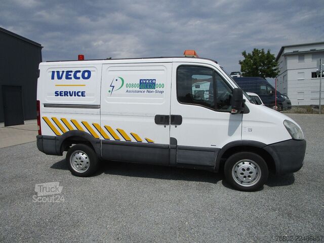 Κλειστό βαν IVECO Daily 29L12V HPI 2.3 16V *3-Sitzer+AHK+Regale*