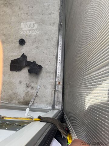 Rashladna poluprikolica SCHMITZ CARGOBULL SKO 20 City damaged