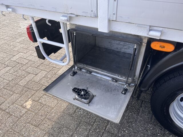 Nákladní automobil s plošinou a jeřábem Mercedes-Benz Sprinter 513 CDI Hiab Laadkraan 018T Trekhaak 2...
