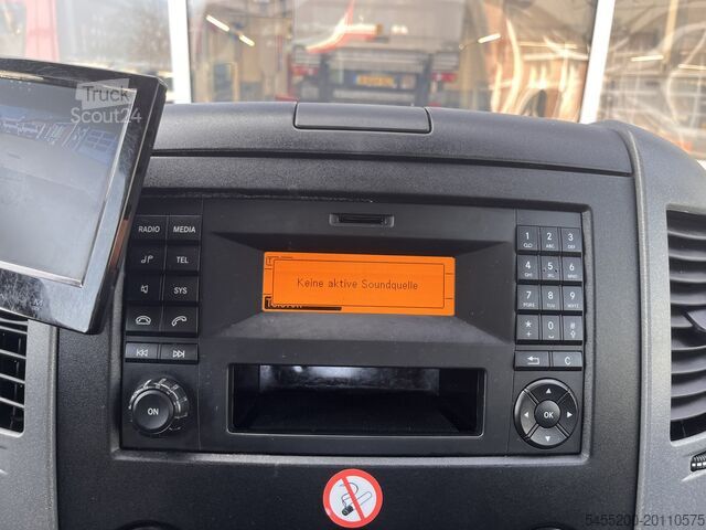 Nákladní automobil s plošinou a jeřábem Mercedes-Benz Sprinter 513 CDI Hiab Laadkraan 018T Trekhaak 2...