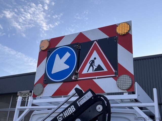 Вантажівка-платформа з краном Mercedes-Benz Sprinter 513 CDI 366 Hiab Laadkraan 018T Trekha...