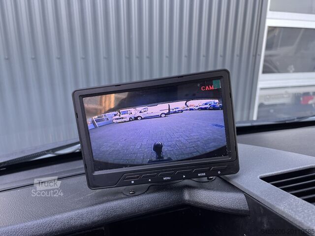Вантажівка-платформа з краном Mercedes-Benz Sprinter 513 CDI 366 Hiab Laadkraan 018T Trekha...