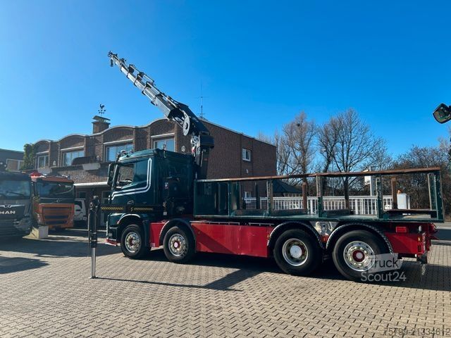 Grua montada em camião MERCEDES-BENZ 3253 + HIAB 302 Kran 8x2-4 HAD ALLRAD