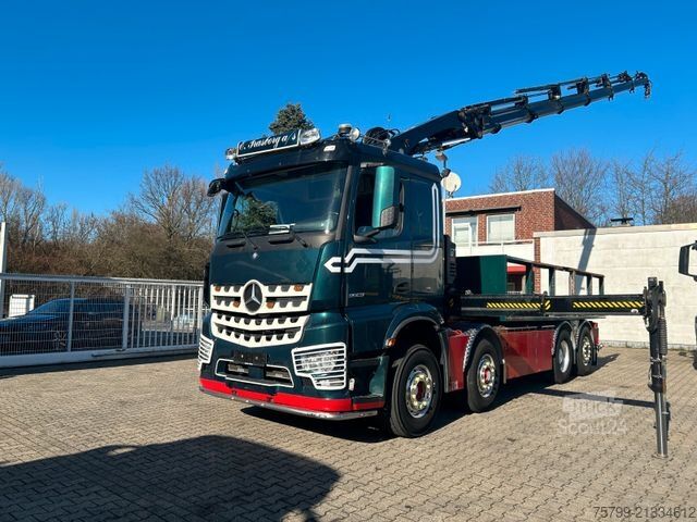 Grua montada em camião MERCEDES-BENZ 3253 + HIAB 302 Kran 8x2-4 HAD ALLRAD