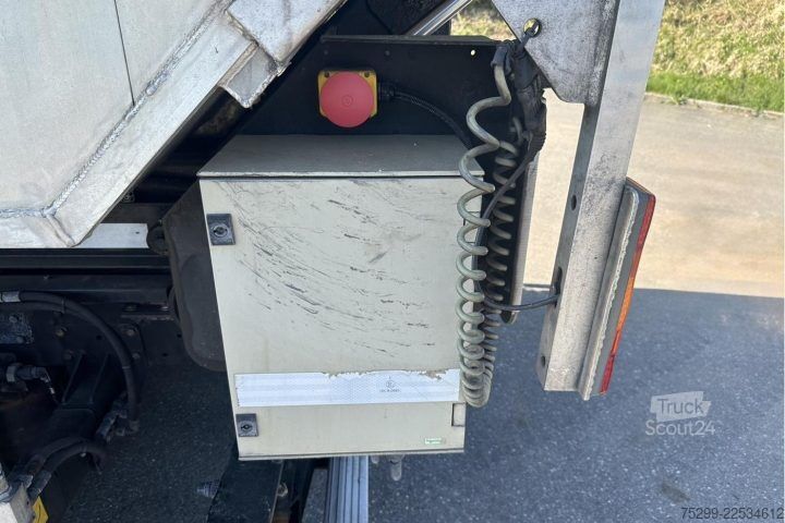 Ruloninė konteinerinė savivartis Iveco 70C17 Haken / Kehricht / WD