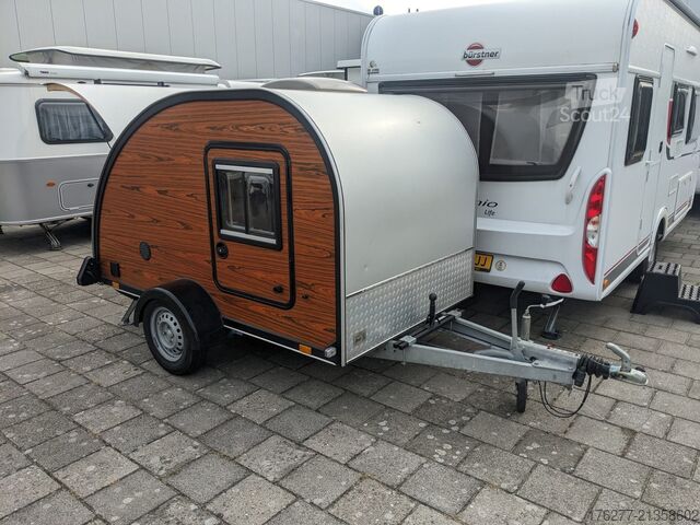 Путешествующий автоприцеп (туристический караван) Kulba Woody