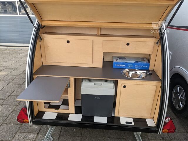 Путешествующий автоприцеп (туристический караван) Kulba Woody