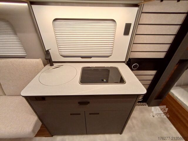 Путешествующий автоприцеп (туристический караван) Eriba NovaLine 515