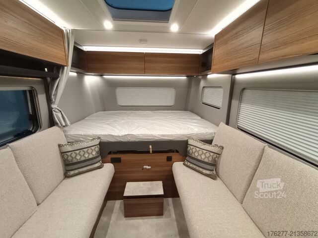 Путешествующий автоприцеп (туристический караван) Eriba NovaLine 515