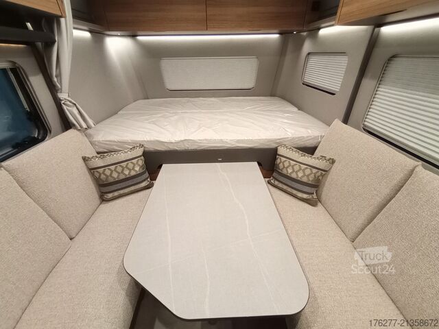 Путешествующий автоприцеп (туристический караван) Eriba NovaLine 515