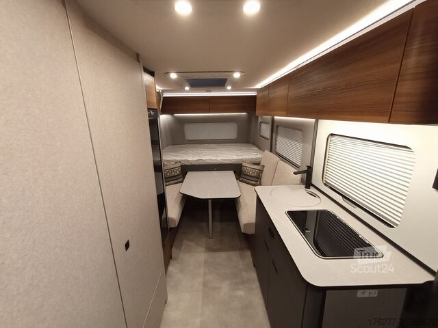 Путешествующий автоприцеп (туристический караван) Eriba NovaLine 515