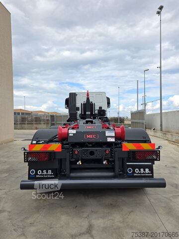 Camión desmontable IVECO Trakker
