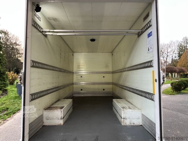 Furgon skrzyniowy VOLKSWAGEN CRAFTER 2.0TDI XXXL KOFFER RAMPE KAMERA 177 PS