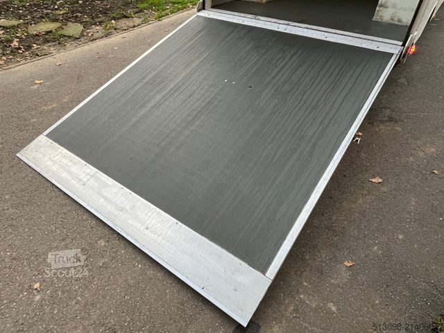 Furgon skrzyniowy VOLKSWAGEN CRAFTER 2.0TDI XXXL KOFFER RAMPE KAMERA 177 PS