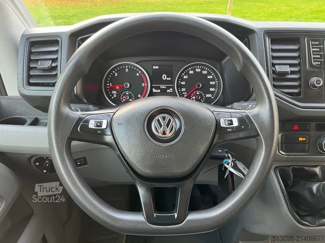 Furgon skrzyniowy VOLKSWAGEN CRAFTER 2.0TDI XXXL KOFFER RAMPE KAMERA 177 PS