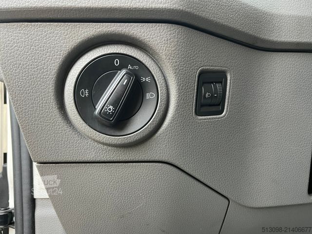 Furgon skrzyniowy VOLKSWAGEN CRAFTER 2.0TDI XXXL KOFFER RAMPE KAMERA 177 PS