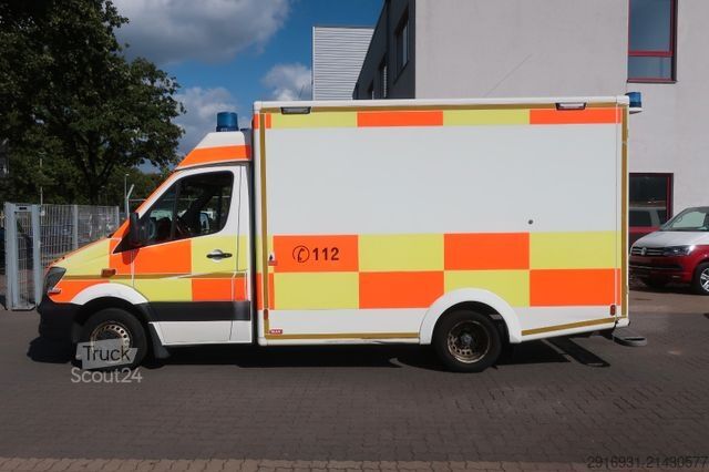 Brandbil MERCEDES-BENZ Sprinter 519CDI RTW 2. Hand / SHZ / Fzg NR:A70