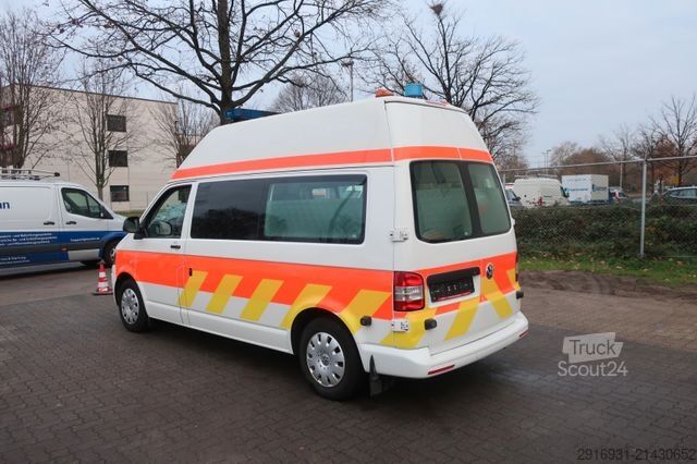 Brandbil VOLKSWAGEN T5 Transporter Hochdach lang/KTW/Klima/FN: 26