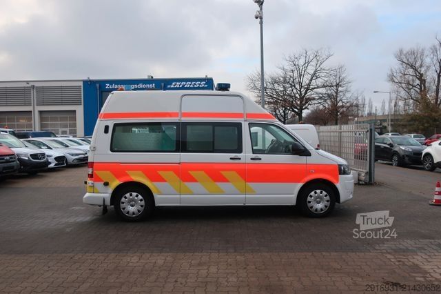 Brandbil VOLKSWAGEN T5 Transporter Hochdach lang/KTW/Klima/FN: 26