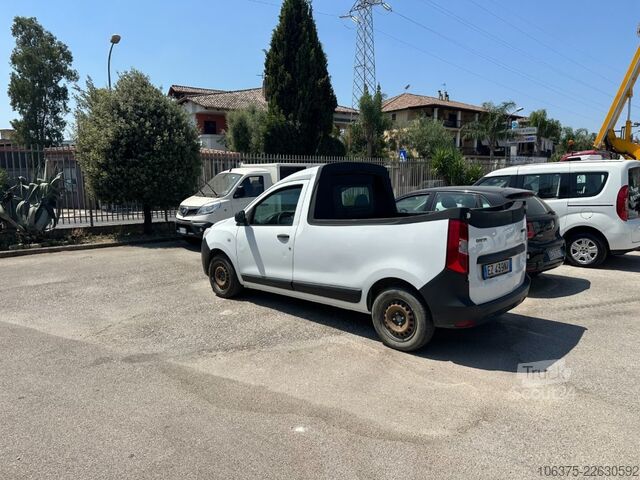 Dobozos furgon DACIA DOKKER  PIK UP