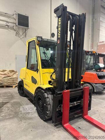 Carretilla elevadora de 4 ruedas Hyster H 5.5 XM // Full cabin // Only 6089 hour