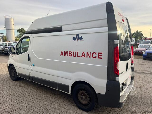 Ambulanță Renault Trafic **BELGIAN ORIGINE-AIRCO**