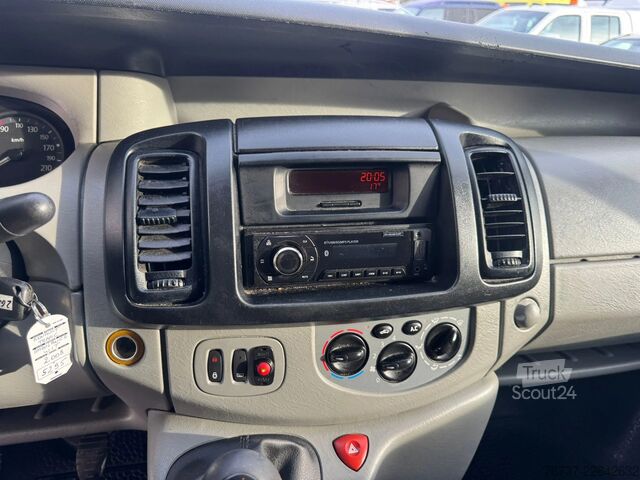Ambulanță Renault Trafic **BELGIAN ORIGINE-AIRCO**