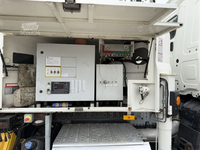 Pompă de beton Mercedes-Benz AROCS 2840 6x4 EURO6 POMPA DO BETONU PUTZMEISTE...
