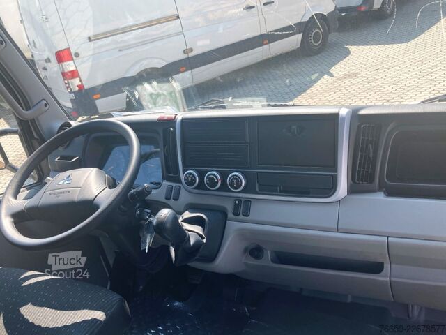 Bestelwagen MITSUBISHI Canter  3C13/25 TF1 no GSR Cab Sing