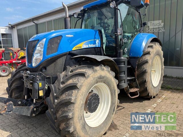 Tractor New Holland T 7050 AUTO COMMAND