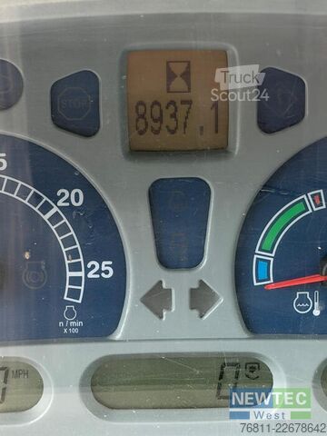 Tractor New Holland T 7050 AUTO COMMAND