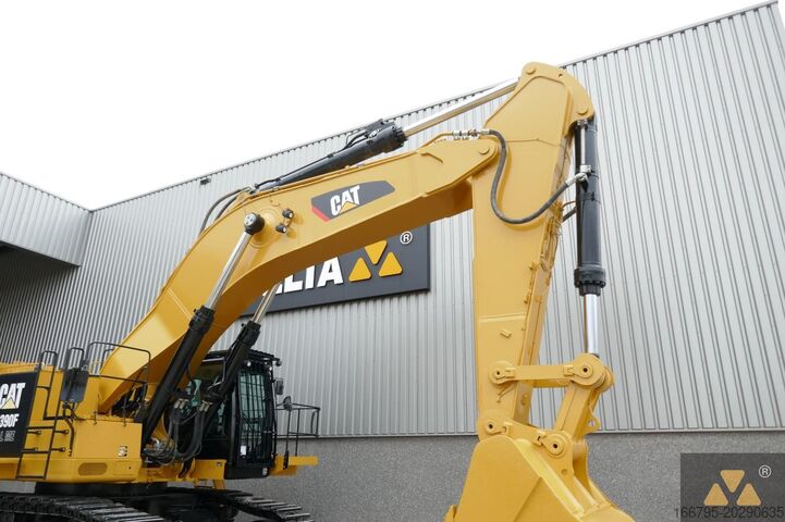 Pásové rypadlo Caterpillar 390F LME