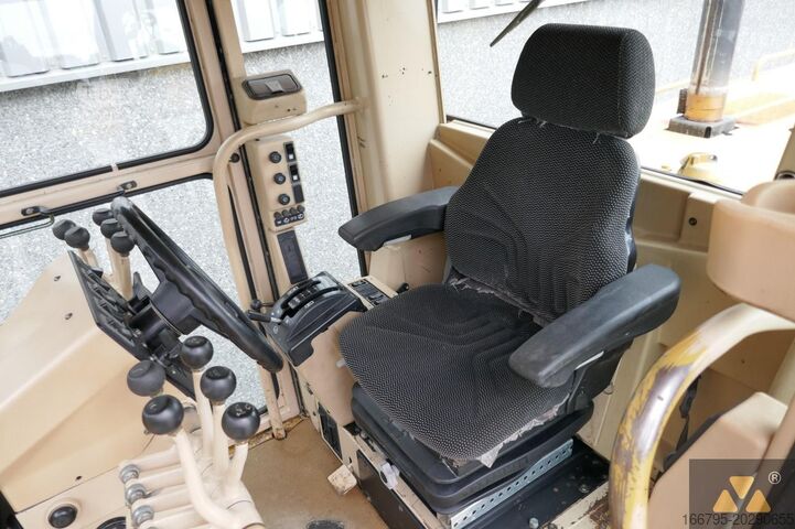 Grader Caterpillar 140H
