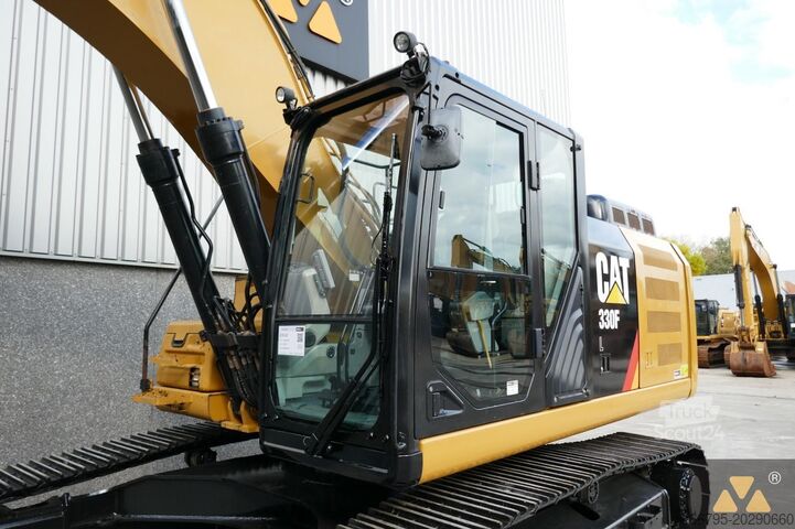 Raupenbagger Caterpillar 330FL