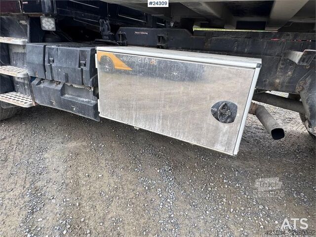 Kippiauto Scania T143 Cab-Over Truck – Veteran