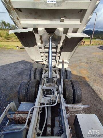 Kippiauto Scania T143 Cab-Over Truck – Veteran