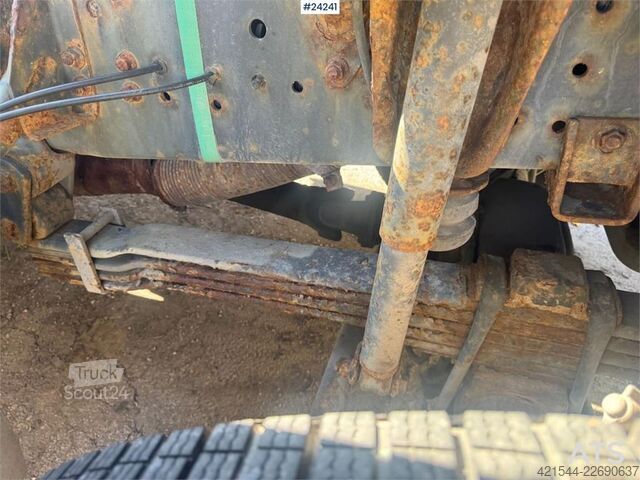 Standard-SZM MAN 26.463 4x4+2 Tractor Unit – Repair Project