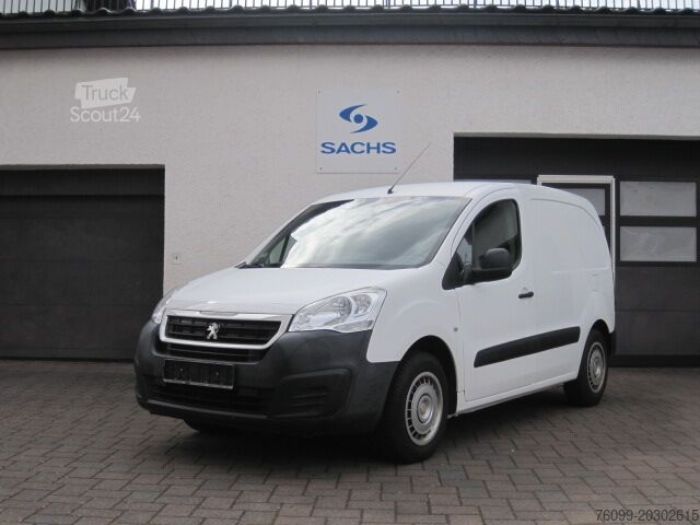 Dostosowany samochód dostawczy Peugeot Partner 1.6 HDI Cateringausbau 3-Sitzer