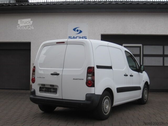 Dostosowany samochód dostawczy Peugeot Partner 1.6 HDI Cateringausbau 3-Sitzer