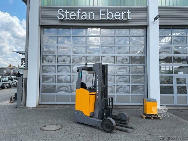 Reachtruck Jungheinrich ETV C16 / Triplex 5.72m / SS / nur 3.112h / 2016