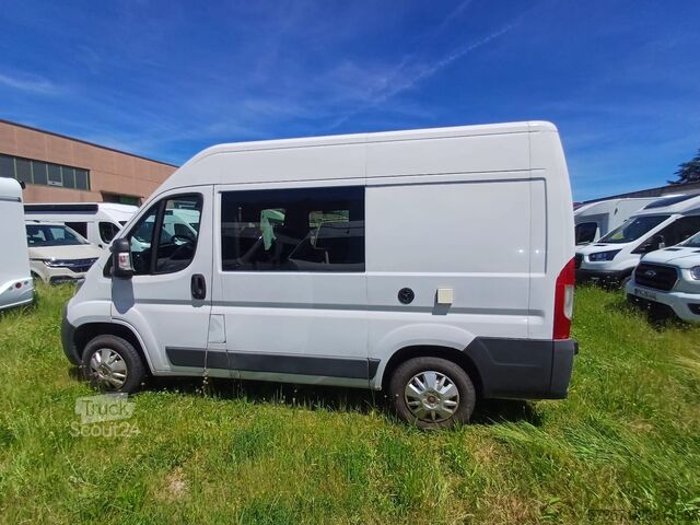 Furgão de caixa Fiat Ducato Camper | 2 Schlafplätze | Küche | Reisefertig
